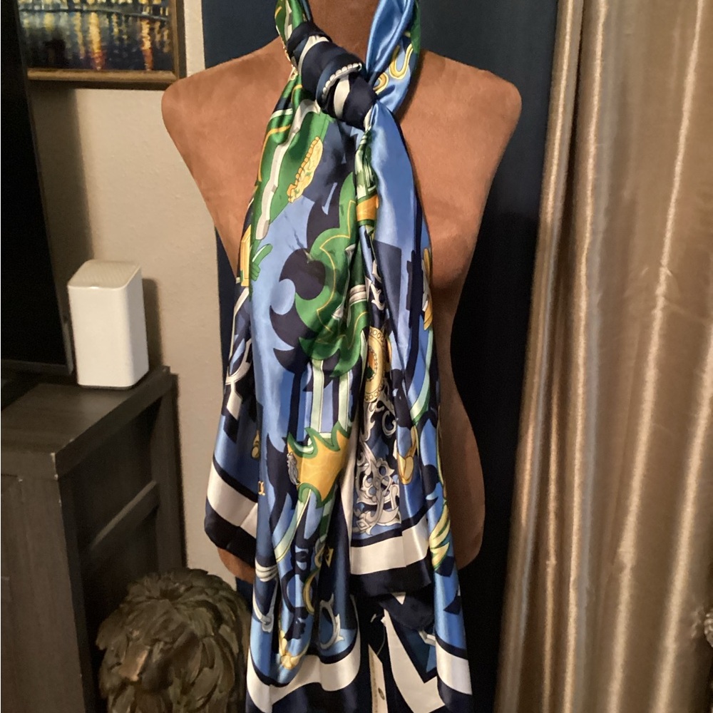 Jessica McClintock Blue and White Scarf